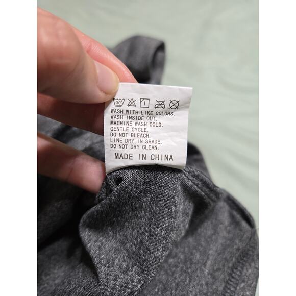 Unknown brand xxl women's gray graphic tee - Picture 5 of 7